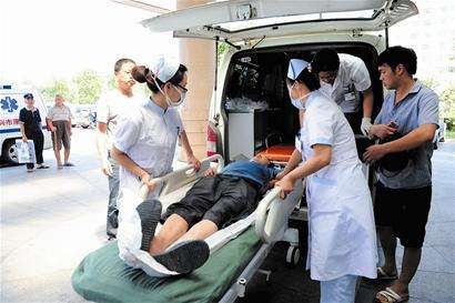 千里護(hù)送，轉(zhuǎn)運(yùn)救護(hù)車(chē)帶動(dòng)救護(hù)車(chē)廠家發(fā)展01