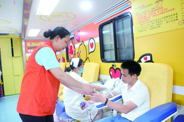 獻(xiàn)血車給我們帶來什么好處？01